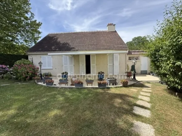 LIMOURS MAISON DANS UNE RESIDENCE TRANQUILLE 140 M² AVEC DEPENDANCE ET TERRAIN PLAT ET CLOS.PROCHE C