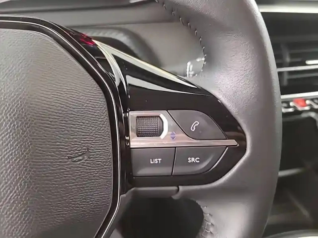 Peugeot 208 puretech 75 s&amp;s bvm5 — photo 23