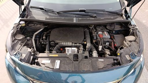 Peugeot 5008 1.2 PureTech 130 EAT6 - Allure – 2018 – 112488 km – Essence – Boîte Automatique — photo 28