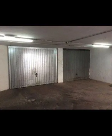 Grand box double en sous-sol sécurisé - 130 /mois