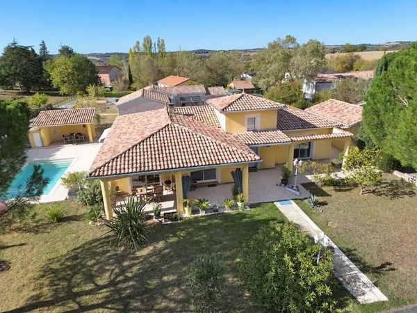 Maison 5 pièces 160 m²
