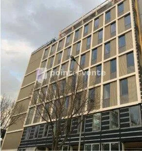 Local commercial 300 m²