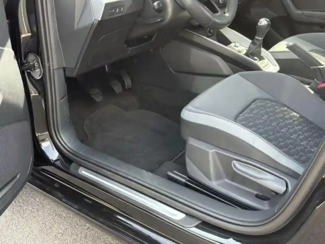 Audi A1 sportback 25 tfsi 95ch design — photo 12