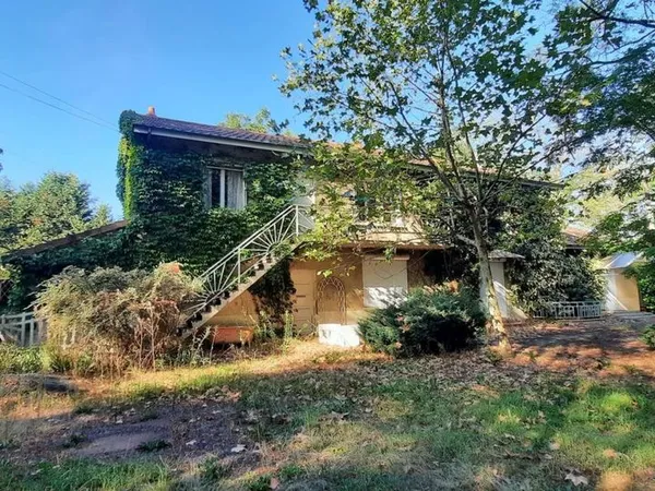 Maison 8 pièces 272 m²
