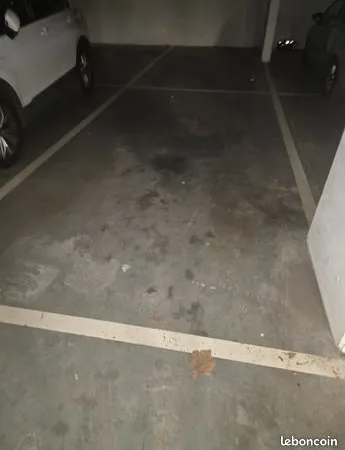 Double place de parking sécurisée - Quartier Atlantis
