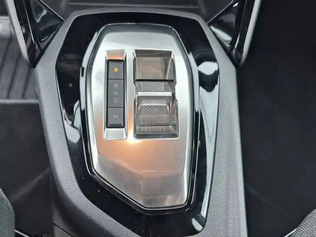 Peugeot 2008 puretech 130 s&amp;s eat8 — photo 68