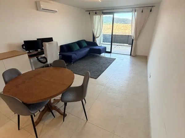 Grand 2 pièces F2 avec terrasse et parking à Sainte-Maxime