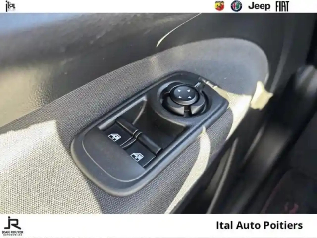 Fiat 500 e 95ch (red) my23 — photo 13