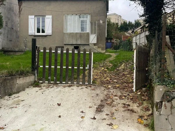 Loue maison de ville avec garage voiture Nemours