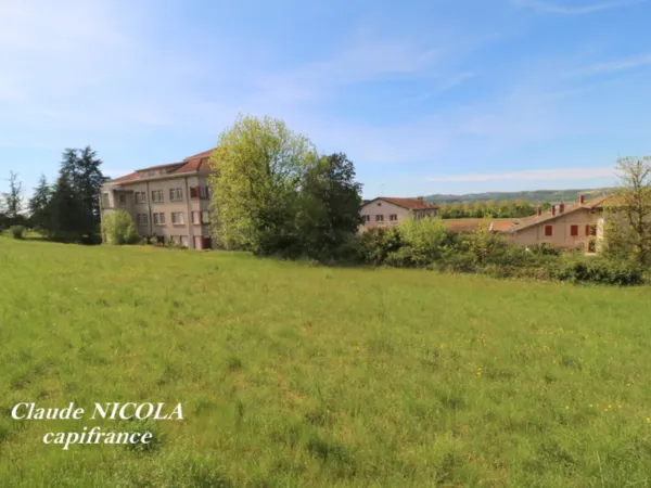 Propriété 4 pièces 4000 m²