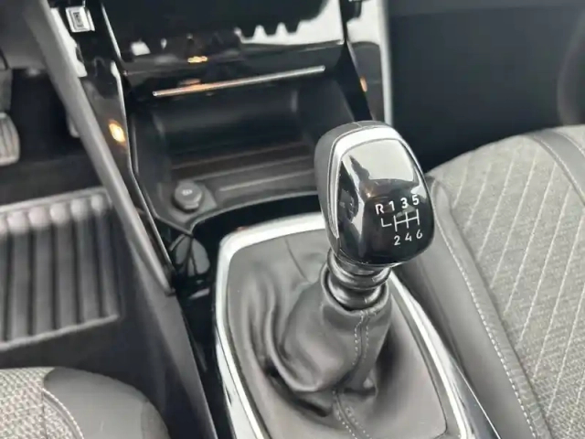 Peugeot 208 puretech 100 s&amp;s bvm6 — photo 14