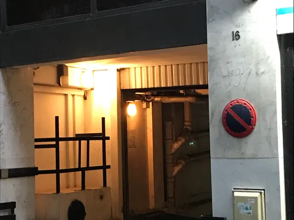 Loue parking 8m²