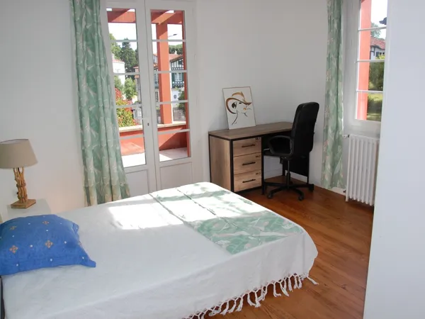 Loue chambre en colocation dans maison - 120m²