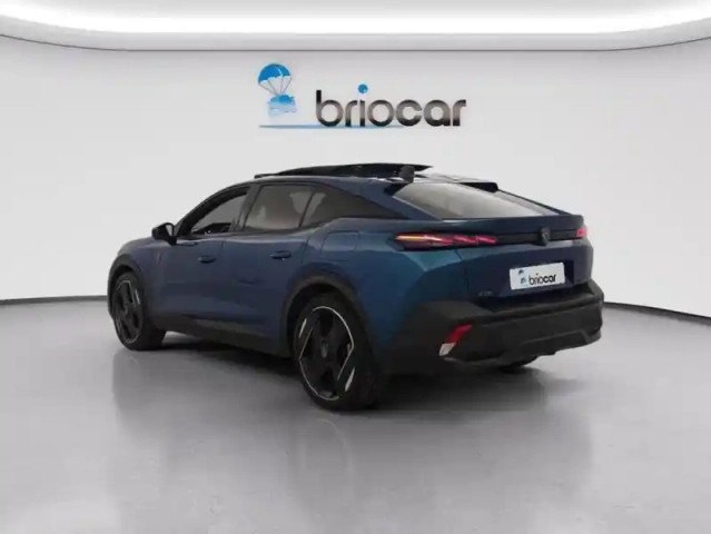 Peugeot 408 phev 225ch gt e-eat8 suréquipée + toit ouvrant — photo 3