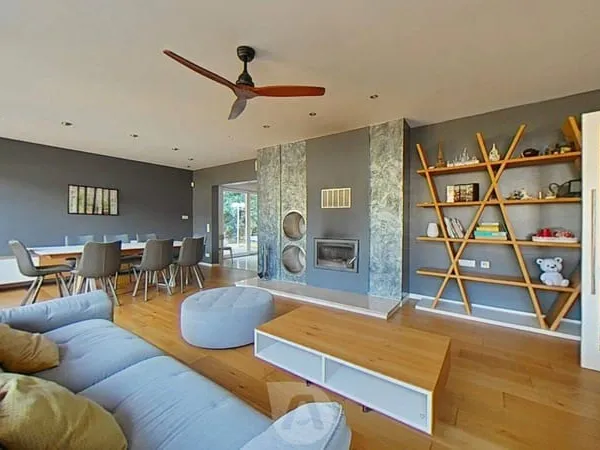 Maison 9 pièces 245 m²