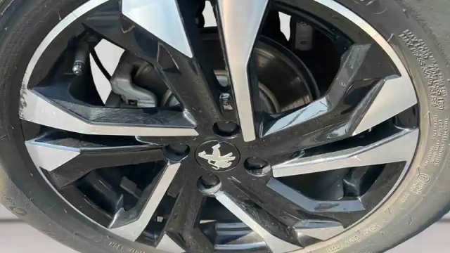 Peugeot 2008 moteur électrique 136 ch — photo 6