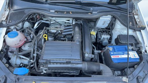 Volkswagen Polo 1.2 TSI 90 - Sportline – 2014 – 142090 km – Essence – Boîte Manuelle — photo 32