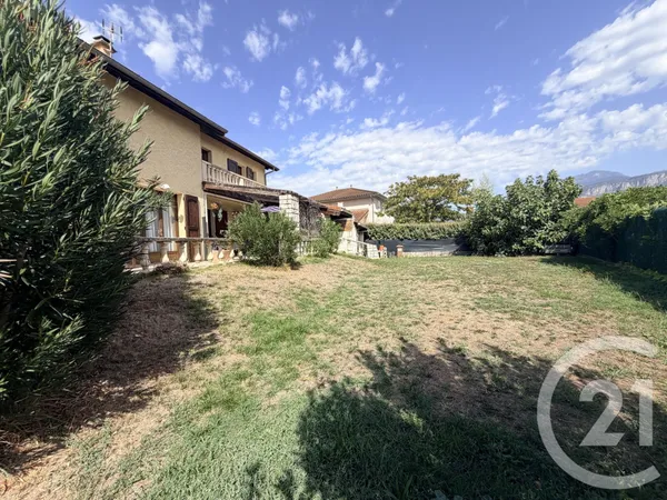 Maison 5 pièces 145 m²