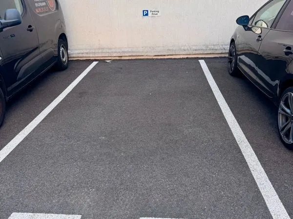 Parking privatif sécurisé - Résidence proche Mairie / rue Albert Camus