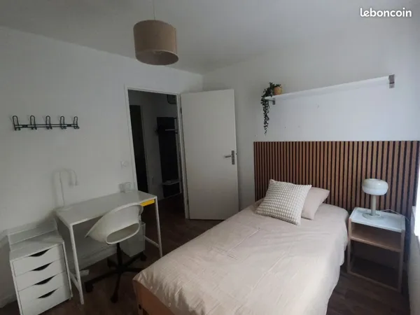 Chambre en colocation - appartement 77m² - Champs sur Marne