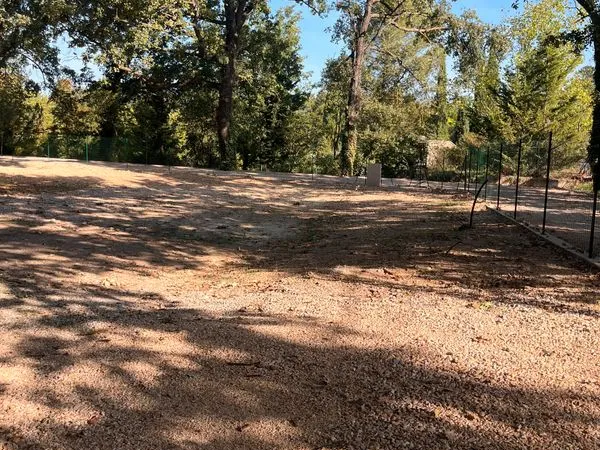 TERRAIN CONSTRUCTIBLE PUYRICARD environ 1200 m2