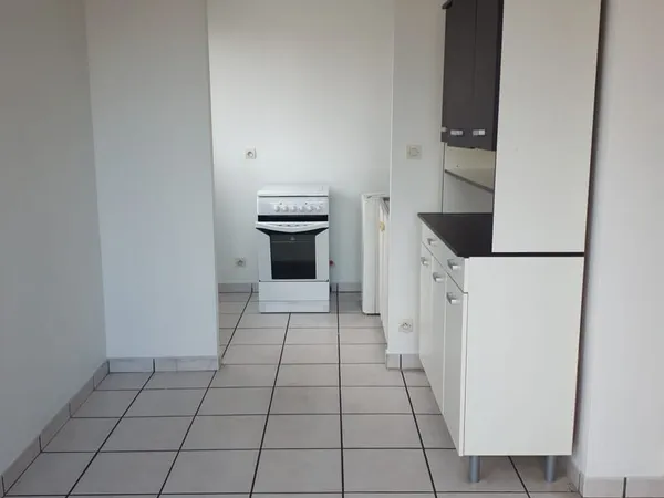 STUDIO 28m2 avec balcon