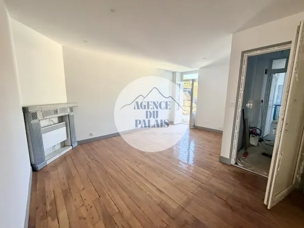 Appartement 5 pièces - 81m2 - Nay