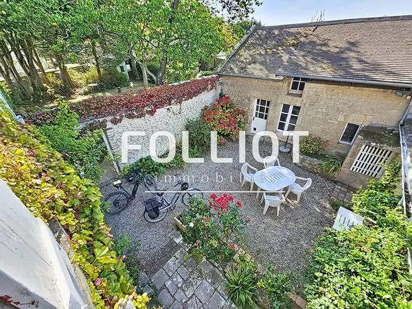 Maison en pierre de 144 m² , 5 pièces et 3 chambres.