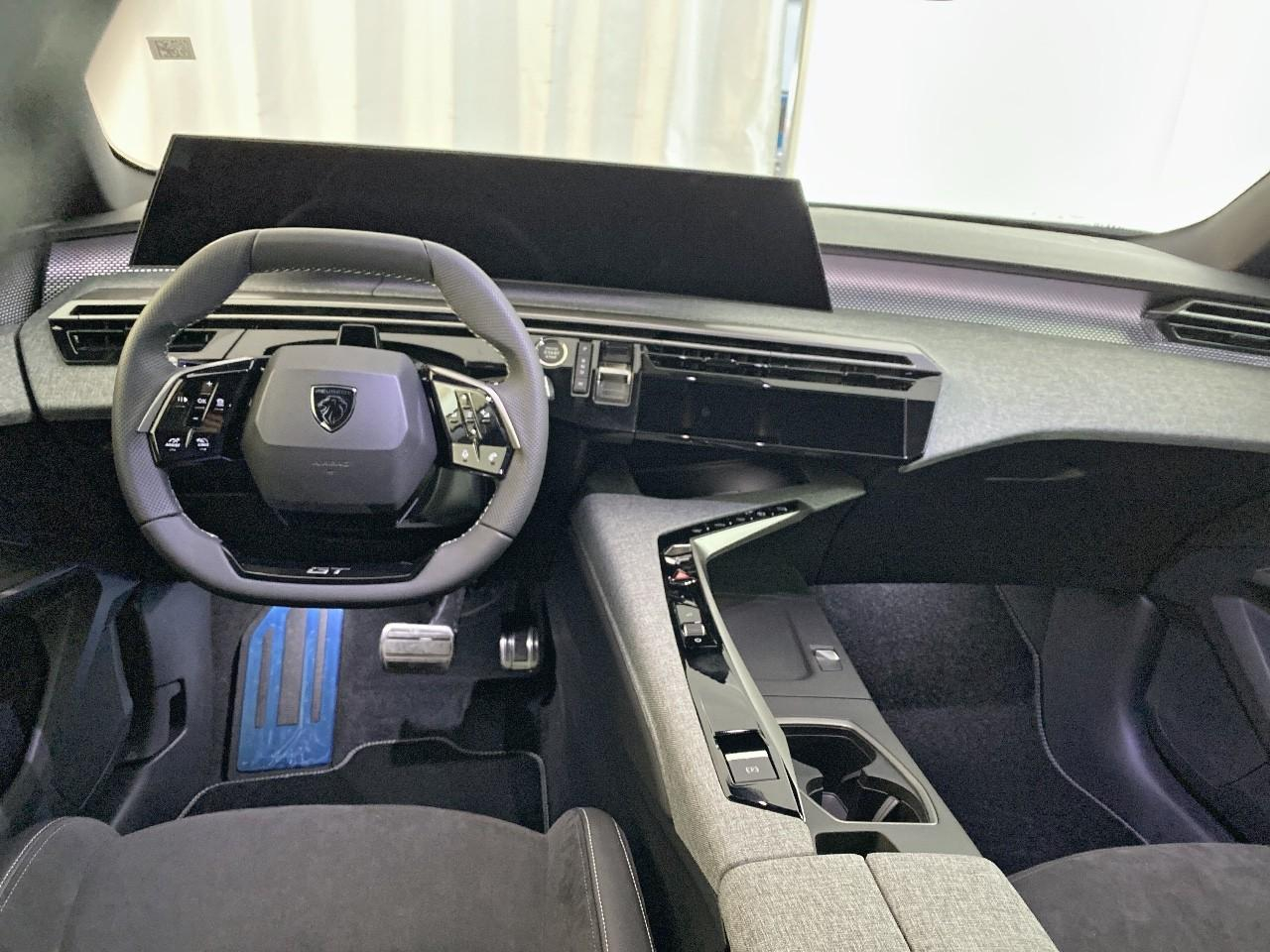 Peugeot 3008 hybrid 145 e-dcs6 gt — photo 8