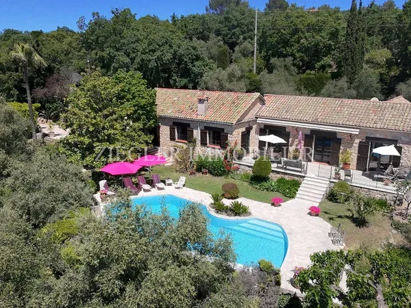 SAINT CEZAIRE SUR SIAGNE RESIDENTIEL - VILLA PROVENCALE EN PIERRES SECHES AVEC PISCINE