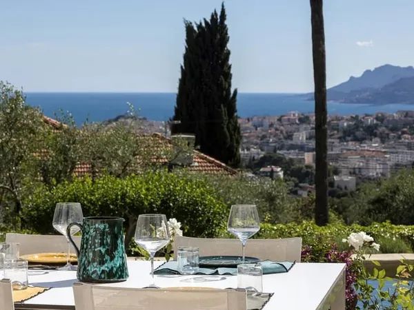 Maison 5 pièces 376 m²