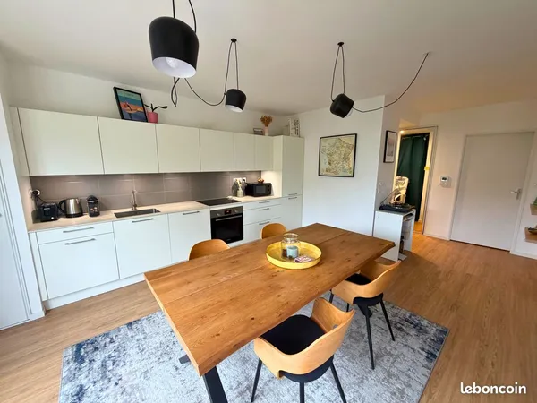 SAINT-MALO - T2 RÉCENT DE 58,5 m² - BALCON SUR JARDIN - PARKING PRIVATIF SÉCURISÉ