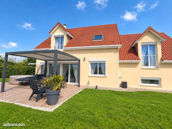 Maison 4 chambres avec jardin et garage