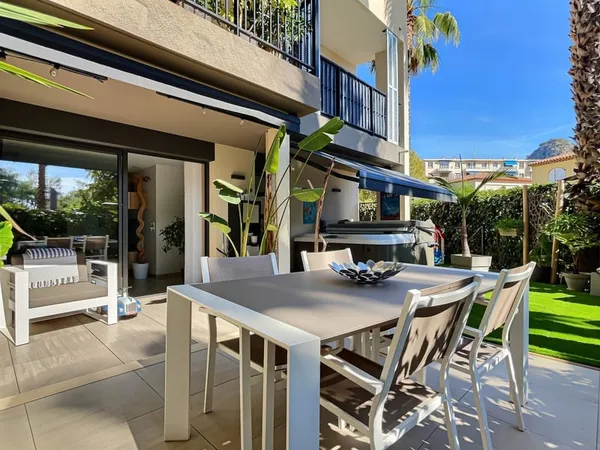 GRAND T3 DE STANDING EN REZ DE JARDIN - PROXIMITE CENTRE
