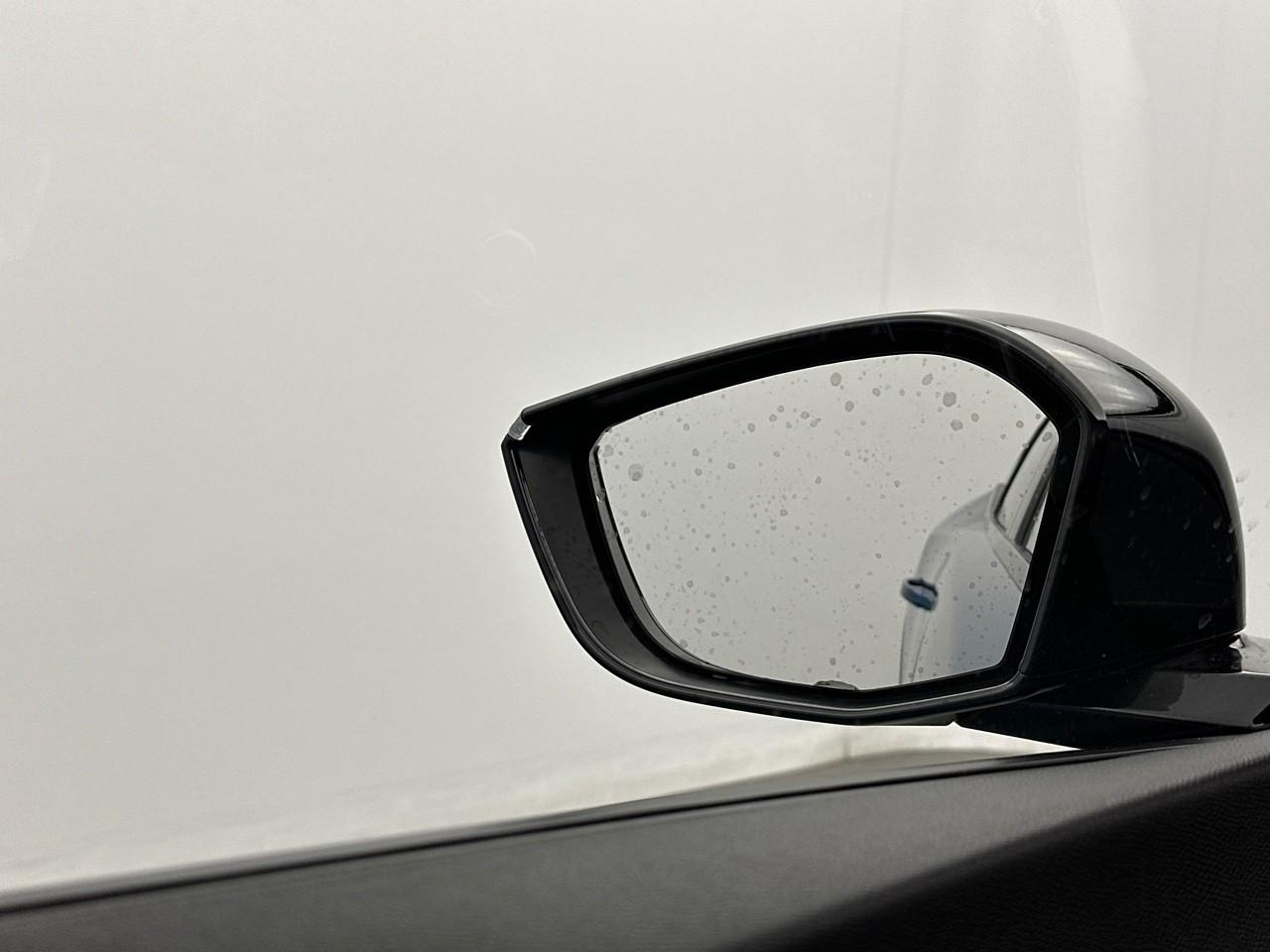 Peugeot 408 phev 180 e-eat8 gt — photo 15