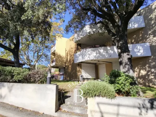 MARSEILLE 9e - SAINTE-ANNE / MICHELET - APPARTEMENT 5 PIÈCES DE 130 M² - JARDIN DE 146 M²