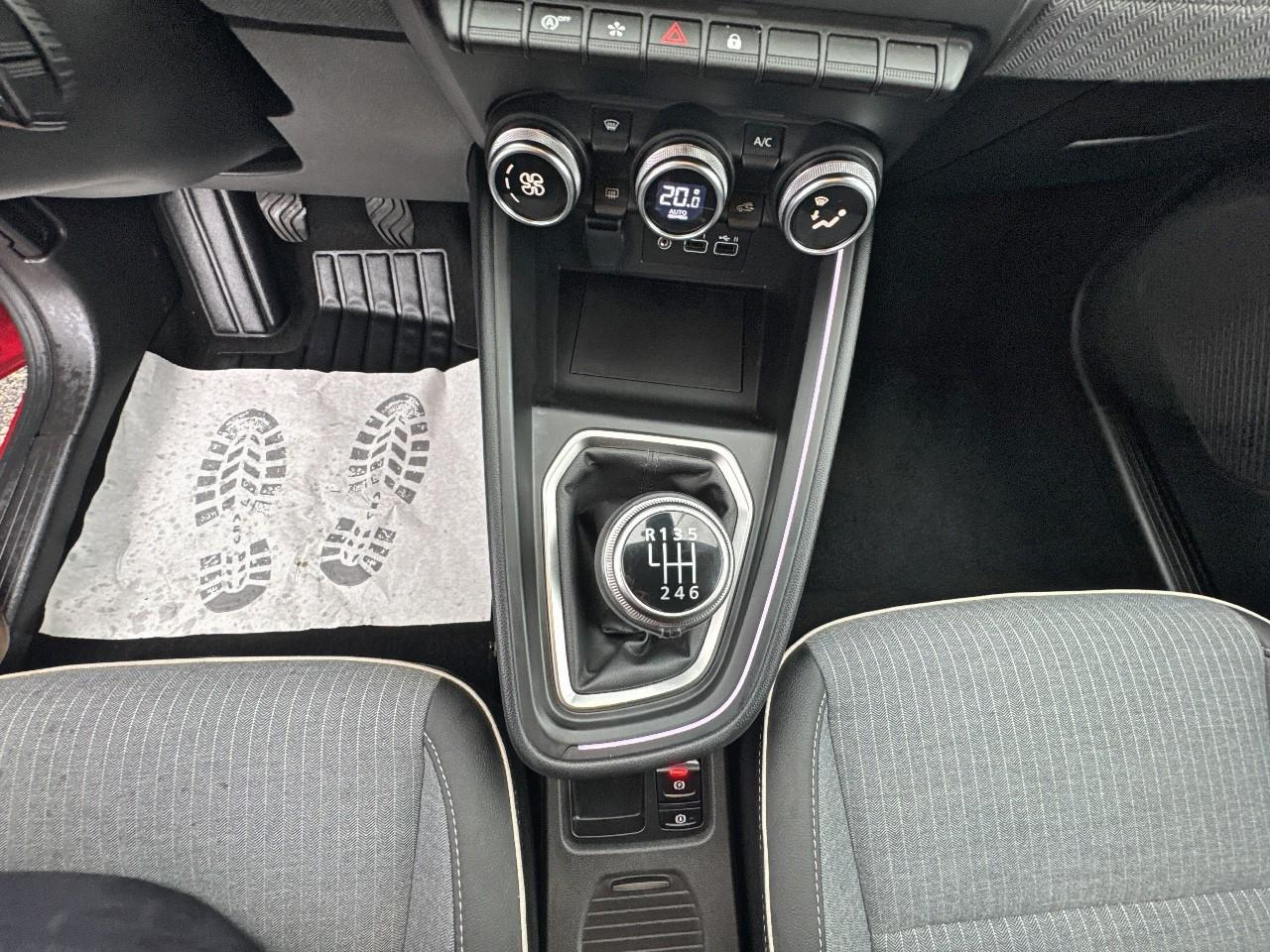 Renault Clio tce 90 ch gsr2 techno — photo 12