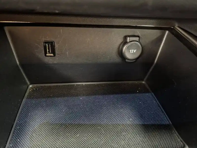 Citroën C5 Aircross hybride rechargeable 225 s&amp;s e-eat8 — photo 45