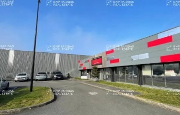 Local d'activité 1800 m²