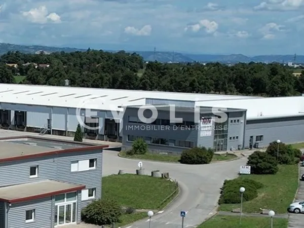 4892 - 4 892 m² non divisibles