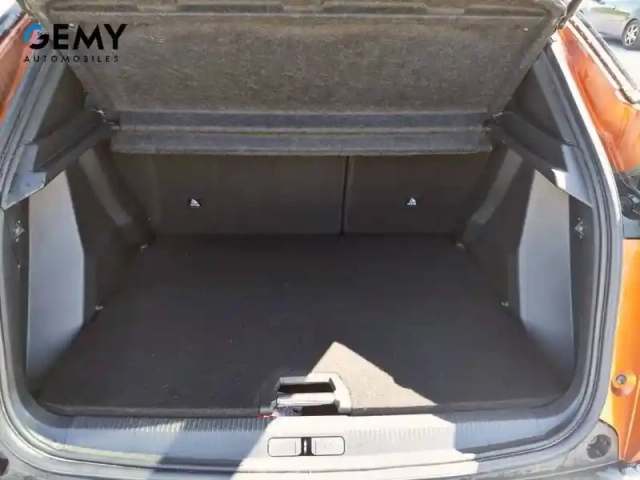 Peugeot 2008 electrique 136 ch — photo 6