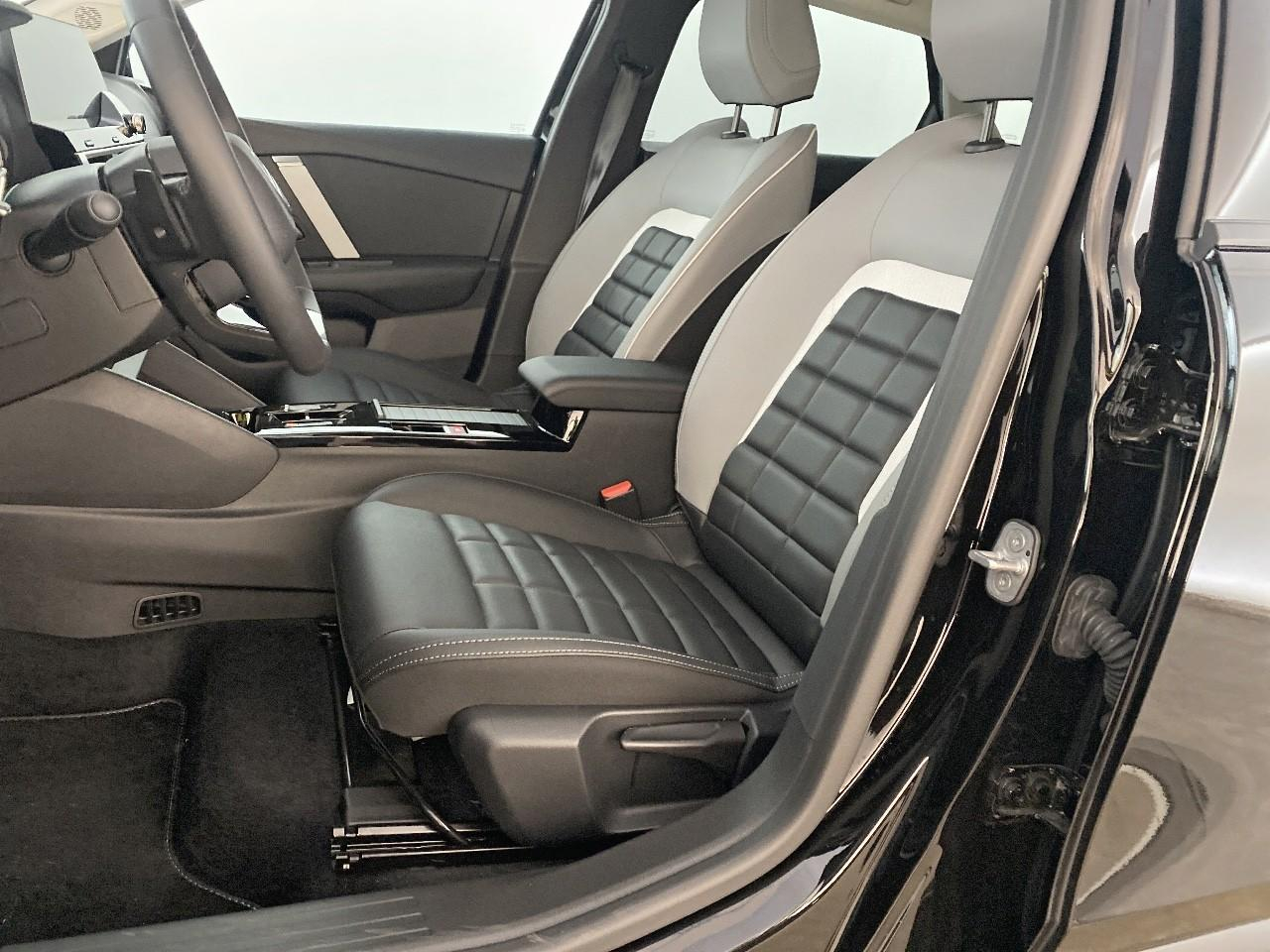 Citroën C4 hybride 145 ch e-dcs6 max — photo 9