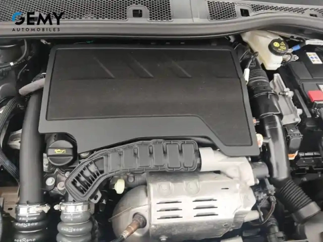 Peugeot 2008 puretech 130 s&amp;s eat8 — photo 12