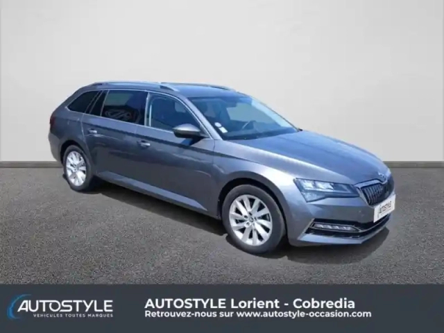 Skoda Superb combi 1.4 tsi phev 218ch business dsg6 — photo 10