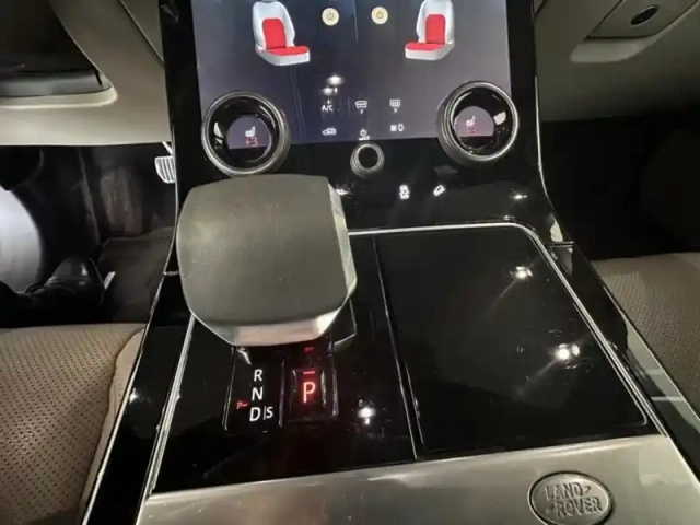 Land Rover Range Rover velar 2.0 p400e 404ch phev r-dynamic se awd bva — photo 14