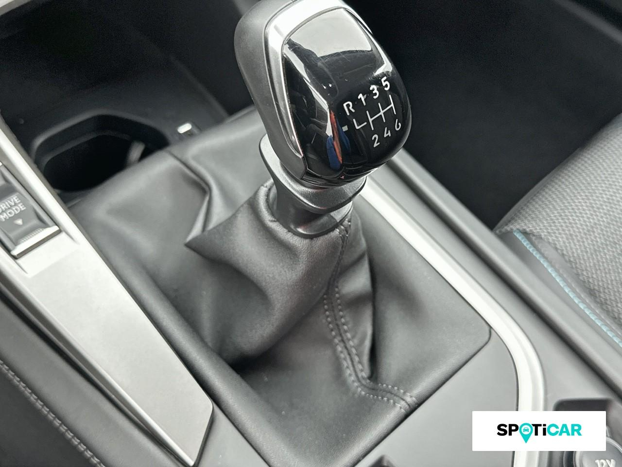 Peugeot 308 1.2 puretech 130ch s&s allure — photo 14