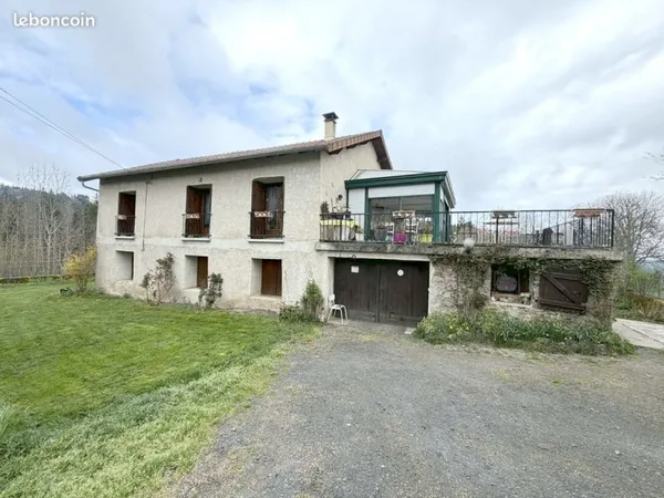 Propriété 4 pièces 130 m²