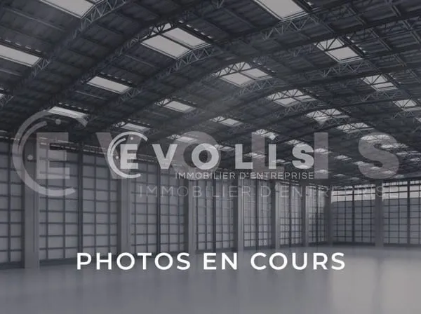 Local d'activité 210 m²