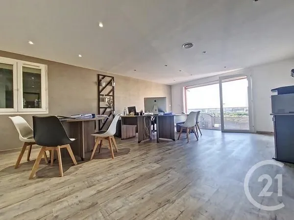 Immeuble 180 m²