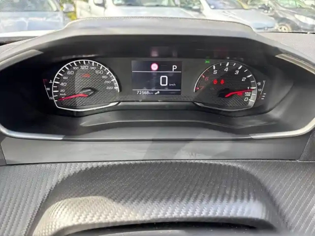 Peugeot 2008 puretech 130 s&amp;s eat8 — photo 30
